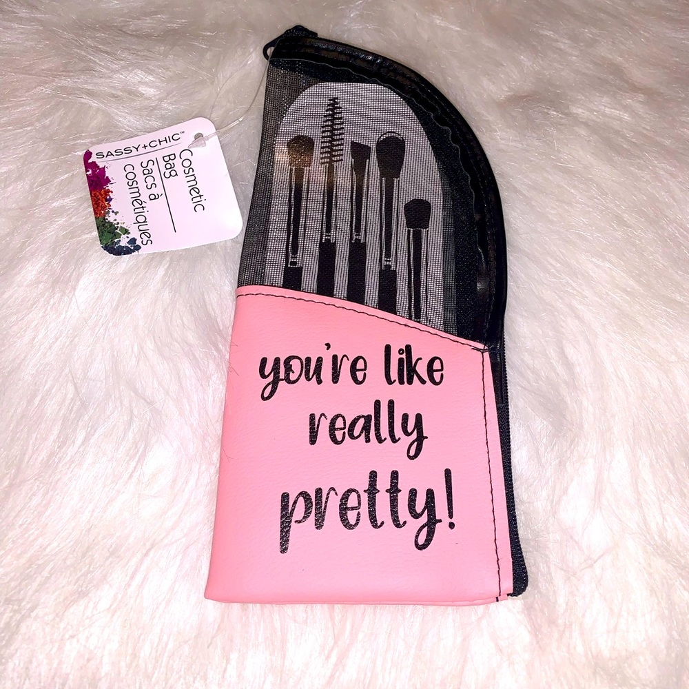 Makeup brushes bag
